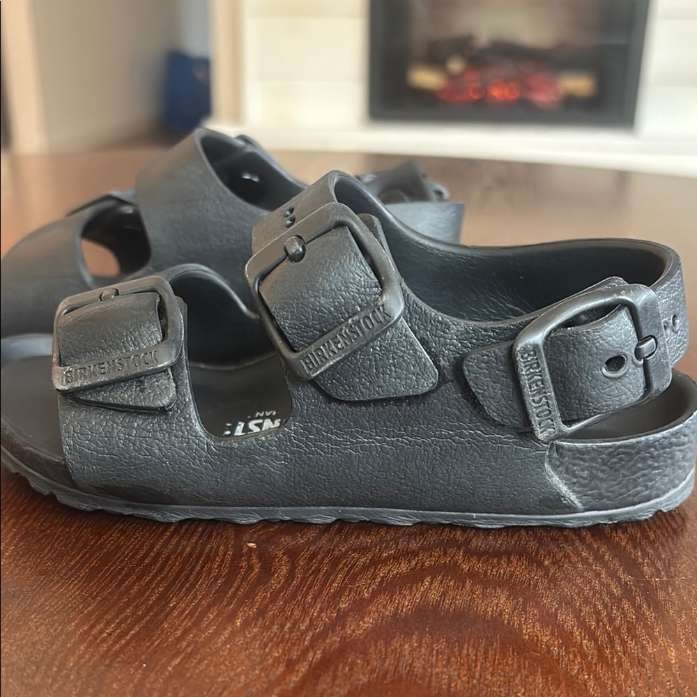 Birkenstock Milano Essentials Kids Two-Strap Sandal size 27 EU/9-9.5 US